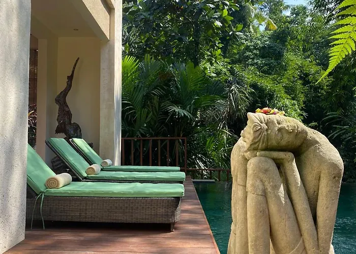 Villa Purnamasari *
